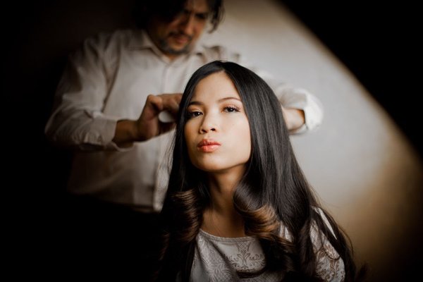 SummerSalon2024 - This picture portfolio showcases the exquisite craftsmanship and diverse styling capabilities of Francesco Carta Salon, featuring a special section where the master himself, Francesco Carta, is seen working his magic on clients of various ages. The photos reveal a spectrum of haircut styles and techniques, illustrating the wide range of services offered at the salon. From precision cuts to elegant updos, each image captures the meticulous attention to detail and artistry that Francesco Carta brings to every appointment.
The portfolio also highlights different work methods employed at the salon, with images of stylists engaging in various stages of the hairdressing process, from initial consultations to the final touches. This behind-the-scenes look not only showcases the technical skills of the salon's team but also their commitment to providing personalized experiences that cater to the unique preferences and needs of each client.
A significant part of the portfolio is dedicated to Francesco Carta's work in Rome, Italy, where he has styled numerous world-famous celebrities. Featured prominently are photos of Francesco with Italian singer Eros Ramazzotti, Hollywood actor Mickey Rourke, and a beloved host from Italian Rai Television, alongside other local luminaries. These images serve as a testament to Francesco's international reputation and his ability to meet the high expectations of renowned figures in entertainment.
This diverse collection highlights the salon’s versatile styling options and top-tier talent and underscores its commitment to excellence in hairdressing, both locally and on the global stage. Each photograph tells a story of creativity, expertise, and the luxurious experience clients can expect at the Francesco Carta Salon. SummerSalon2024 - This picture portfolio showcases the exquisite craftsmanship and diverse styling capabilities of Francesco Carta Salon, featuring a special section where the master himself, Francesco Carta, is seen working his magic on clients of various ages. The photos reveal a spectrum of haircut styles and techniques, illustrating the wide range of services offered at the salon. From precision cuts to elegant updos, each image captures the meticulous attention to detail and artistry that Francesco Carta brings to every appointment.
The portfolio also highlights different work methods employed at the salon, with images of stylists engaging in various stages of the hairdressing process, from initial consultations to the final touches. This behind-the-scenes look not only showcases the technical skills of the salon's team but also their commitment to providing personalized experiences that cater to the unique preferences and needs of each client.
A significant part of the portfolio is dedicated to Francesco Carta's work in Rome, Italy, where he has styled numerous world-famous celebrities. Featured prominently are photos of Francesco with Italian singer Eros Ramazzotti, Hollywood actor Mickey Rourke, and a beloved host from Italian Rai Television, alongside other local luminaries. These images serve as a testament to Francesco's international reputation and his ability to meet the high expectations of renowned figures in entertainment.
This diverse collection highlights the salon’s versatile styling options and top-tier talent and underscores its commitment to excellence in hairdressing, both locally and on the global stage. Each photograph tells a story of creativity, expertise, and the luxurious experience clients can expect at the Francesco Carta Salon.