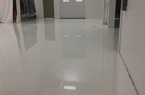 Epoxy installation - These are epoxy installations on concrete floors. Epoxy installation - These are epoxy installations on concrete floors.