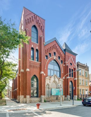 Humboldt Park Church Conversion - One of six units sold at record-breaking prices. Humboldt Park Church Conversion - One of six units sold at record-breaking prices.