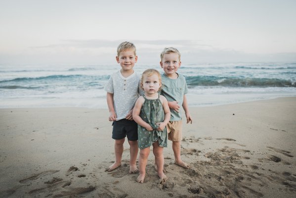 Amazing Hanalei Sunrise Shoot! - We got up early. We were welcomed by the most amazing sunrise I've seen at Hanalei Bay! Family Photography in Kauai has never been this easy! Amazing Hanalei Sunrise Shoot! - We got up early. We were welcomed by the most amazing sunrise I've seen at Hanalei Bay! Family Photography in Kauai has never been this easy!