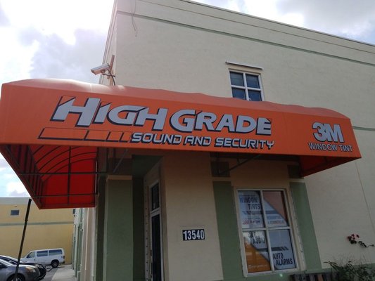 High Grade Sound and Security Team - To give our clients the best results, High Grade Sound and Security has outfitted their location with the most current technology in climate-controlled, Computer Cut window Films and PPF plotters, equipment, and tools. Get in touch with our team today to request more information on our services or to get pricing. High Grade Sound and Security Team - To give our clients the best results, High Grade Sound and Security has outfitted their location with the most current technology in climate-controlled, Computer Cut window Films and PPF plotters, equipment, and tools. Get in touch with our team today to request more information on our services or to get pricing.