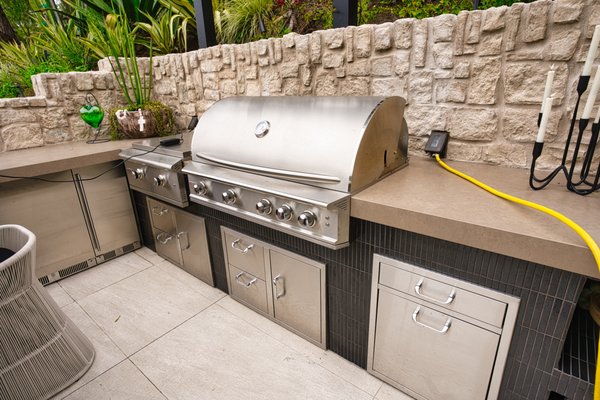 Outdoor Kitchens - Create the ultimate culinary paradise while enjoying your outdoor space with our custom outdoor kitchens. Outdoor Kitchens - Create the ultimate culinary paradise while enjoying your outdoor space with our custom outdoor kitchens.