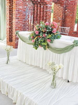 Table Decor - Transform your tables into an elegant focal point for your special occasion! From beautiful linens and stunning centerpieces to candles, florals, and personalized details, Alicia’s Events creates table designs that bring your event vision to life.
Perfect for:
• Weddings 💍
• Baby & Bridal Showers
• Graduations 🎓
• Corporate & Networking Events
• Galas & Banquets
• Anniversary Celebrations
Beautiful details. Elegant designs. Memorable events. Table Decor - Transform your tables into an elegant focal point for your special occasion! From beautiful linens and stunning centerpieces to candles, florals, and personalized details, Alicia’s Events creates table designs that bring your event vision to life.
Perfect for:
• Weddings 💍
• Baby & Bridal Showers
• Graduations 🎓
• Corporate & Networking Events
• Galas & Banquets
• Anniversary Celebrations
Beautiful details. Elegant designs. Memorable events.