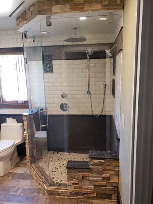 Shower & Bath Enclosures - We design and install Glass shower doors, glass shower enclosures, frameless shower doors, seamless shower doors. Custom shower and bath enclosures are our speciality! Shower & Bath Enclosures - We design and install Glass shower doors, glass shower enclosures, frameless shower doors, seamless shower doors. Custom shower and bath enclosures are our speciality!