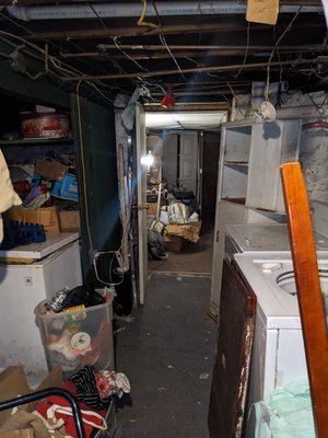 Basement Cleanout - Basement Blitz! 💥 DC Haulers, LLC to the Rescue!
This week, the DC Haulers team tackled a massive basement cleanout. Junk, mixed trash, old appliances, and bulky furniture – you name it, we hauled it!
Our customer was thrilled with the transformation. We exceeded their expectations and left their basement sparkling clean and ready for a fresh start.
Need a junk removal superhero? 🦸‍♂️ Contact DC Haulers, LLC today for a free quote!
[315-399-2781] | [www.dchaulersllc.com]
#BasementCleanout #JunkRemoval #DCHaulers #EcoFriendly #customersatisfaction