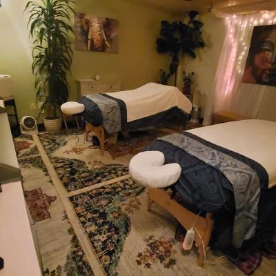 Couples Massage - Couples Massage ! Not just for couples, great for friends and family too.