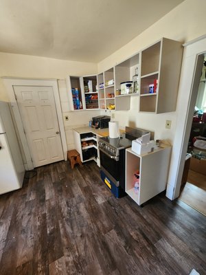 Kitchen Cabinets/Flooring - Kitchen remodel including new Klearvue cabinetry and lvp flooring! Kitchen Cabinets/Flooring - Kitchen remodel including new Klearvue cabinetry and lvp flooring!