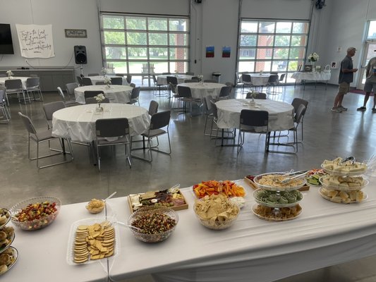 Catering Events - There is no event too big or small for us! Let us help celebrate your next party! 
We offer custom menus based on our free in person or phone consultations