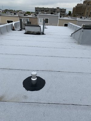 New white granulated modified bitumen rubber roof membrane with roof membrane vents - Our new roofing can be a white granulated rubber
Membrane or a black modified membrane. Either way it’s a 15 year transferrable warranty. New white granulated modified bitumen rubber roof membrane with roof membrane vents - Our new roofing can be a white granulated rubber
Membrane or a black modified membrane. Either way it’s a 15 year transferrable warranty.