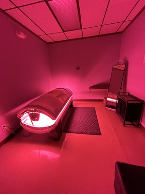Red Light Therapy - Utilize the power of red and near-infrared light to reduce inflammation, promote healing, and enhance skin health.
Enhance skin health and promote healing with unlimited red light therapy.