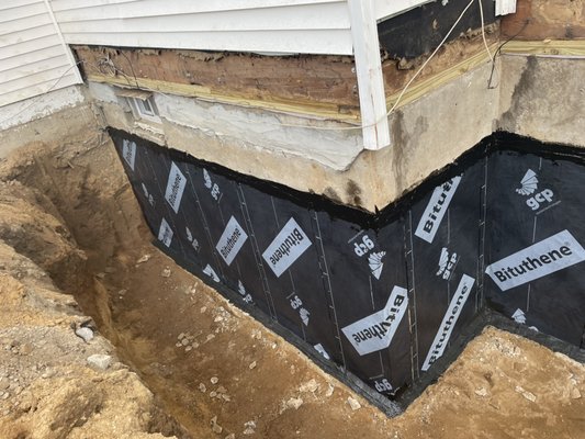 Foundation waterproofing - Home owners had water leaking in their basement.
Diamond masonry & basement waterproofing, waterproofed the back and side of the foundation. Foundation waterproofing - Home owners had water leaking in their basement.
Diamond masonry & basement waterproofing, waterproofed the back and side of the foundation.