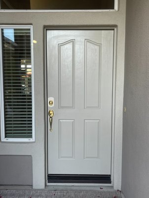 Front Door w/“bubbles” - Nice door Front Door w/“bubbles” - Nice door