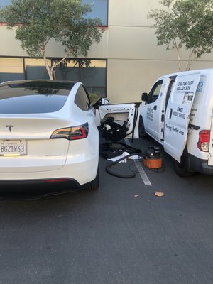 We do windshield installation door glass installation regulators power windows - We service all the Bay Area and contra costa county very good service very good prices We do windshield installation door glass installation regulators power windows - We service all the Bay Area and contra costa county very good service very good prices