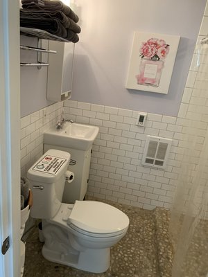 Bathroom - Deep cleaning projects a studio with a bathroom and kitchen Bathroom - Deep cleaning projects a studio with a bathroom and kitchen
