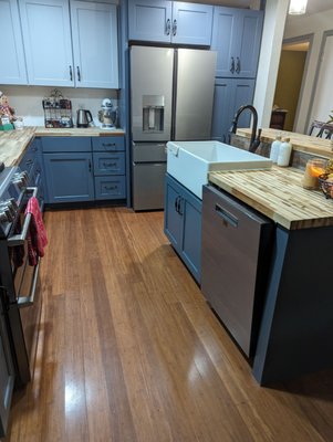 Kitchen Remodel 2023 - This remodel was done on an old kitchen that was in bad shape. The rest of the house had been updated, so the kitchen stuck out like a sore thumb. We gutted it and put in new cabinets, bamboo hardwood floors, Acasia butcher block countertops and a big farmhouse style sink to match the overall tone of the house. Kitchen Remodel 2023 - This remodel was done on an old kitchen that was in bad shape. The rest of the house had been updated, so the kitchen stuck out like a sore thumb. We gutted it and put in new cabinets, bamboo hardwood floors, Acasia butcher block countertops and a big farmhouse style sink to match the overall tone of the house.