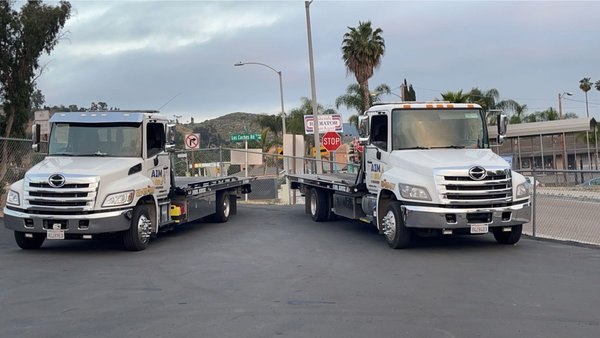 Accident Towing – Quick, Reliable 10-Minute Response - Involved in an accident and need immediate towing? We specialize in fast and reliable accident towing services with a 10-minute response time! Our expert team is ready 24/7 to assist you, ensuring your vehicle is safely transported from the accident scene to your desired location. With our modern flatbed tow trucks, you can trust us to handle your vehicle with care. Count on us for prompt, professional service when you need it most. Your safety and convenience are our top priorities!