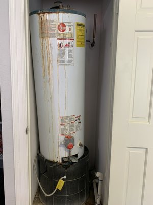 Tankless water heater install - Customer had a failing tank type water heater. With a family of 6 and they opted to have a tankless installed. So we installed navien tankless in place of their original tank type. Tankless water heater install - Customer had a failing tank type water heater. With a family of 6 and they opted to have a tankless installed. So we installed navien tankless in place of their original tank type.