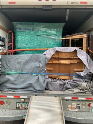 LOADING - Our packing crew consistently prioritizes customer satisfaction.