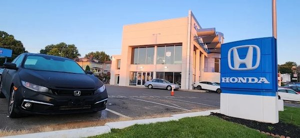 Safford Honda Arlington - Why Buy from Safford Honda Arlington in Northern Virginia?
Whatever reasons you have, it's clear why buying from Safford Honda Arlington is the way to go when you're searching for an upgrade in the vehicle you use for travels around Fairfax, Alexandria and beyond.