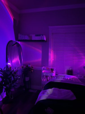 Relaxing Facial Clinic - This a glimpse into what my clients see when they step into my studio. I want to bring the most relaxation and best technique to my clients.