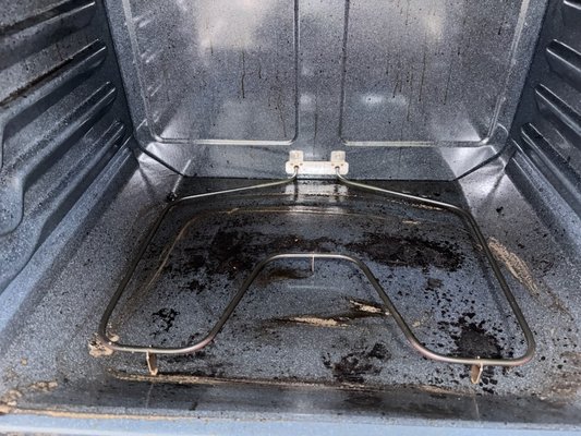Before/After Photos - Quick before and after of an oven cleaning.