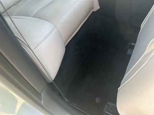 Volvo Convertible - This is the interior of a Volvo i did recently. If you want your car to look new call now! Volvo Convertible - This is the interior of a Volvo i did recently. If you want your car to look new call now!