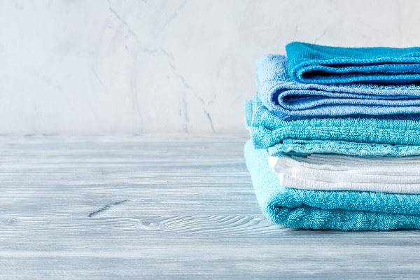 SUPERIOR CLEAN - Our laundry is always washed and sanitized to exceed commercial standards. We have an Ozone laundry system set up on all of our wash and fold machines. This type of wash leaves the laundry smelling fresher and more properly sanitized when compared to your conventional laundromat. Our delivery service also provides contactless pick-ups and drop offs to your home.

We also have the ability to handle all types of commercial accounts for hotel bedding, spa towels, medical linens, uniforms, etc. We service many different industries such as Airbnbs, Hotels, Health Clubs, Sports Teams and many more! Contact us for more information at info@pillowflight.us