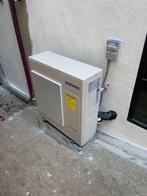 Samsung install in Santa monica - Samsung 5 zones heat pump Samsung install in Santa monica - Samsung 5 zones heat pump