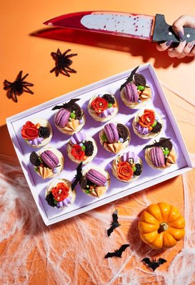 HALLOWEEN CAKES - Ghostly Greetings!
Halloween isn’t Halloween without sweet treats, and no one offers better, more unique sweet treats for Halloween celebrations than the Frudeco™ Creative Pastry Studio!