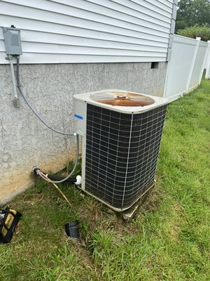 Bryant heat pump system and Blueridge mini split system - We installed a Bryant heat pump system and a Blueridge low wall mini split system Bryant heat pump system and Blueridge mini split system - We installed a Bryant heat pump system and a Blueridge low wall mini split system