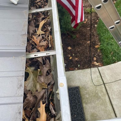Some recent work from the guys! - Some recent work, seamless gutters, leaf guards,
Fascia repairs and cleanings!