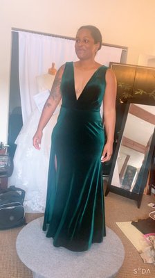 Deep green maid of honor dress - Deep Green Maid of Honor Dress
Shop - online
Alteration - Sunshine Bridals Lek’s Alteration
Altering: hemming, v shape, back take in, shoulder take in, and side slide. Deep green maid of honor dress - Deep Green Maid of Honor Dress
Shop - online
Alteration - Sunshine Bridals Lek’s Alteration
Altering: hemming, v shape, back take in, shoulder take in, and side slide.
