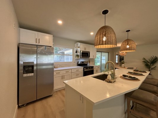 INVESTMENT PROPERTY - We transformed this investment property into a modern and functional home, maximizing its value with high quality finishes.