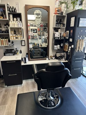 Exclusive products sold by Ray Anthony - Retro Modern sold by Ray Anthony exclusive product lines
Davines, Truman’s, Rikoko, Victory, Wolf & Bear beard grooming, EHP, along with sew-in, tape-in and keratin I-tip extensions. Purchases made at salon only!