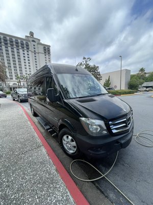Commercial Package - This Commercial service is geared to fleet vehicles which require a Every 2 weeks to a monthly service to maintain there conditions.