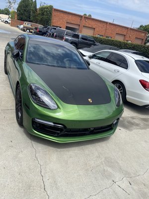 Porsche Panamera in for full front paint - Full front clip paint Porsche Panamera in for full front paint - Full front clip paint