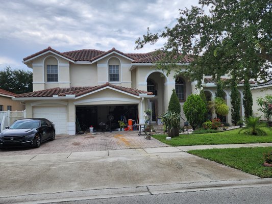 EXTERIOR PAINTING - The project scope was entire exterior painting walls, trim, porch ceiling, plus garage doors painting & entrance door painting. EXTERIOR PAINTING - The project scope was entire exterior painting walls, trim, porch ceiling, plus garage doors painting & entrance door painting.