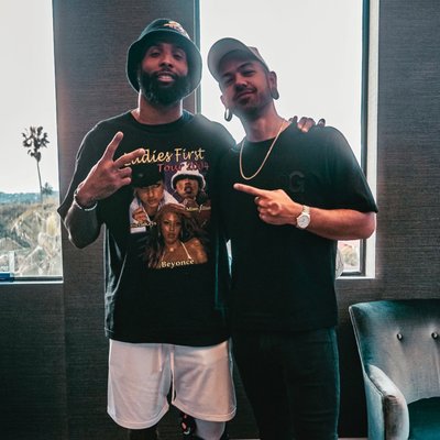 Celebs and Public Figures - I feel incredibly grateful for the opportunity to connect with such talented individuals throughout my career. Every conversation with a fellow artist is a source of inspiration, especially when they share their unique journeys.