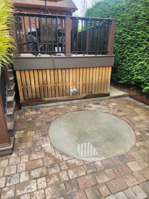Hot Tub Slab - The customer's previous slab had a slope and started to lean; we installed a new slab that was reinforced so this problem does not occur again. Hot Tub Slab - The customer's previous slab had a slope and started to lean; we installed a new slab that was reinforced so this problem does not occur again.