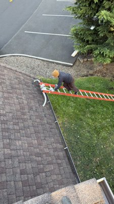 Gutter Cleaning - Gutter cleaning