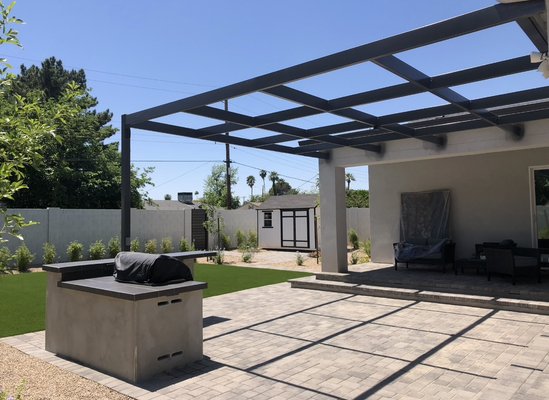 Scottsdale - Backyard Structure + Landscape Remodeling - This project was done in March 2020. We installed the metal structure, plants, turf, pavers and bbq.

Unfortunately we lost most of the pictures of the progress of the job, these are the only pictures we were able to find