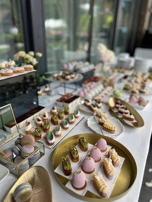 Corporate event catering - Make your event even sweeter! When you book our Candy Bar, you receive an exclusive 50% discount on our coffee cart service. Indulge your guests with a beautifully designed dessert table featuring handcrafted sweets, while they enjoy high-quality coffee prepared by our professional baristas.

Our Candy Bar includes:
✔️ A stunning selection of handcrafted desserts
✔️ Beautiful table setup and decoration
✔️ Customizable themes to match your event

Let us add a touch of elegance and sweetness to your celebration!

📞 Contact us today to book your event!