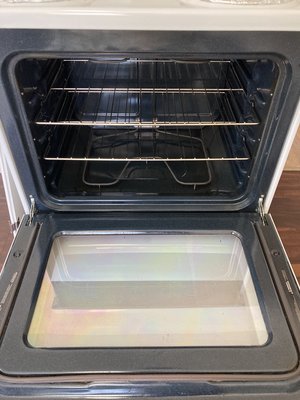 Move out nontoxic deep clean - This move out was done for a lovely family! All the walls, floors, baseboards, ceiling, doors, cabinets, bathrooms, bedrooms and anything I noticed