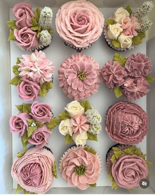Cupcakes - We offer various cupcakes and designs! We often can match an inspiration picture/design. Cupcakes - We offer various cupcakes and designs! We often can match an inspiration picture/design.