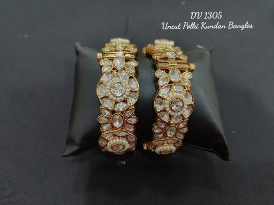 Bracelets and Kangan - Stones kundan and Swarovski handmade bracelets -lifetime maintenance warranty!!!
All sizes and polish available. It’s openable so will fit more femininely Bracelets and Kangan - Stones kundan and Swarovski handmade bracelets -lifetime maintenance warranty!!!
All sizes and polish available. It’s openable so will fit more femininely