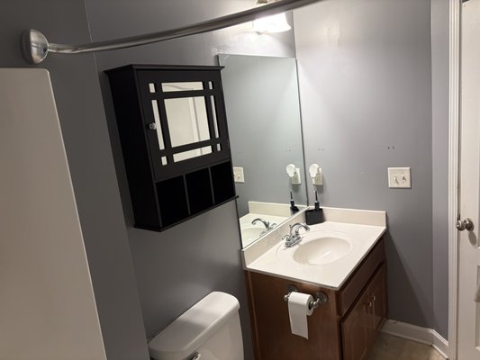 Deep Bathroom Clean - Our deep bathroom clean is a full top-to-bottom reset designed to remove built-up grime, soap scum, and hard-water stains. We detail every surface to leave your bathroom looking fresh, sanitized, and sparkling.

What’s included:

Scrub and sanitize toilet (inside/outside/base)

Deep clean shower/tub, shampoo areas, tile walls, and fixtures

Remove soap scum, mildew, and water spots

Clean sinks, faucets, and countertops

Wipe cabinet fronts and handles

Clean mirrors streak-free

Dust vents, baseboards, light switches, shelves

Clean light fixtures (reachable)

Mop and disinfect floors

Remove trash

Perfect for bathrooms that haven’t been professionally cleaned in a while or need a full refresh before guests, holidays, move-ins, or move-outs.