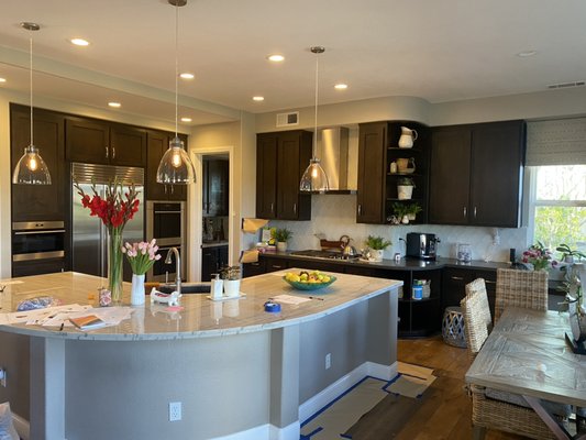 Bonnie Interior Repaint - We brought a fresh look to this beautiful Carlsbad home with fresh paint on the walls, cabinets, and doors.  The customer and I are very satisfied with the finished product.