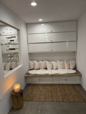 Interior Space of The NOW Lakeview - Our aesthetic incorporates raw elements and natural materials to create a chic minimalist oasis. Interiors are inspired by nature. Natural wood surfaces and exposed beams are coupled with sheep skins and rawhides, cactus galleries and crystal grids. All the elements are aligned with nature and form the ultimate Zen environment for optimum relaxation. Interior Space of The NOW Lakeview - Our aesthetic incorporates raw elements and natural materials to create a chic minimalist oasis. Interiors are inspired by nature. Natural wood surfaces and exposed beams are coupled with sheep skins and rawhides, cactus galleries and crystal grids. All the elements are aligned with nature and form the ultimate Zen environment for optimum relaxation.