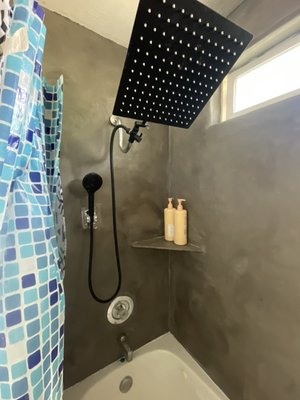 Tired of your old bathroom tile? - In this project, our client wasn’t happy with her old bathroom tile. After seeing the beauty of our Venetian Plaster work, she decided to renovate her shower using our Marmorino Plaster and Second Coat Master system instead of replacing the tile.
