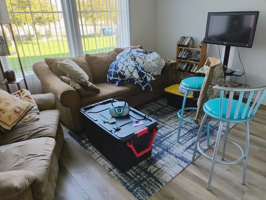 living room Recurring Cleans - Airbnb Living room cleaning before and after photos living room Recurring Cleans - Airbnb Living room cleaning before and after photos